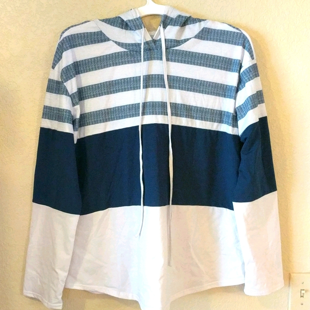 Hooded pullover